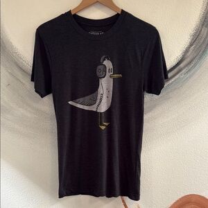 Factory 42 Black Graphic T-Shirt with Seagull Design.  Size Small